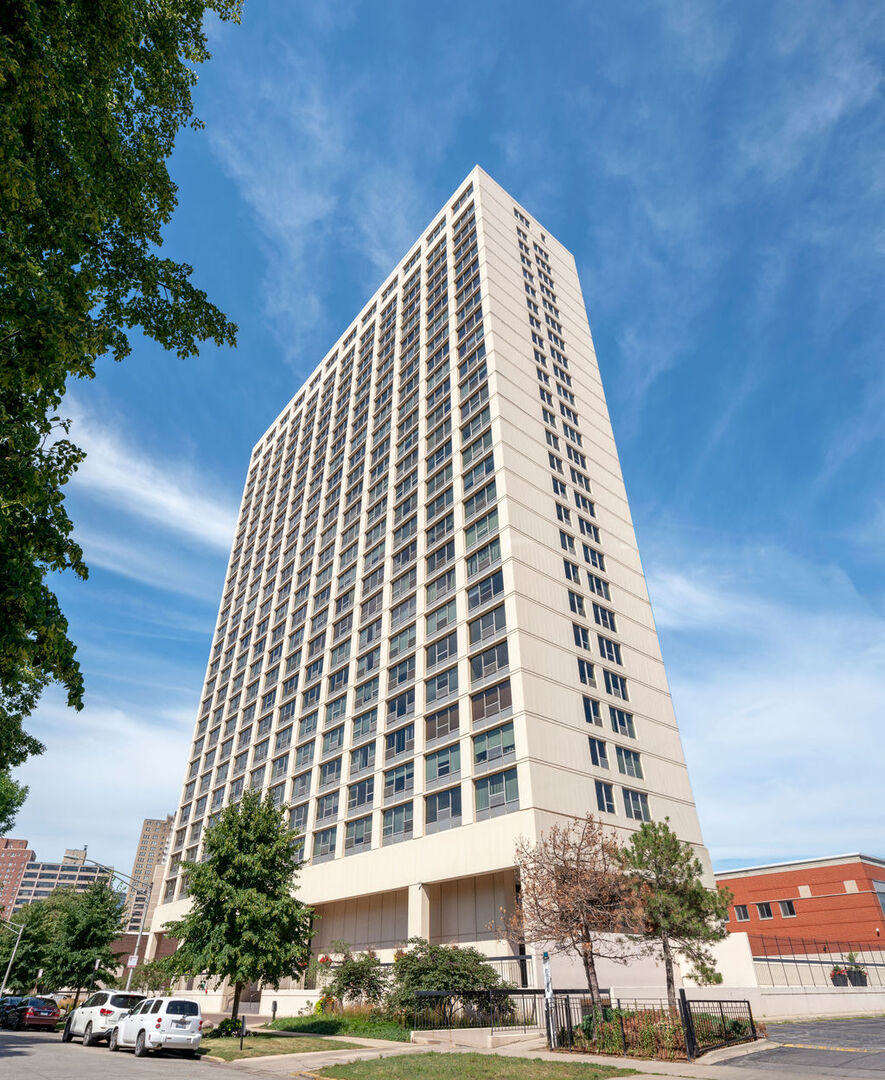 5201 S Cornell Avenue #22A-B, Chicago, IL