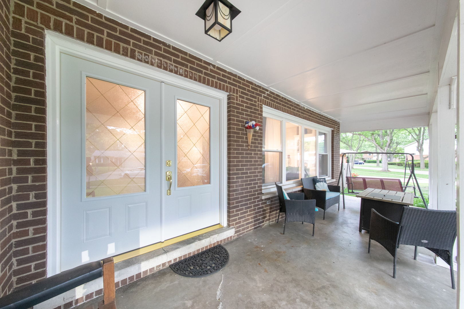 2005 E Cayuga Lane, Mount Prospect, IL