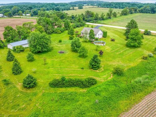 13728 Yale Bridge Road, Durand, IL
