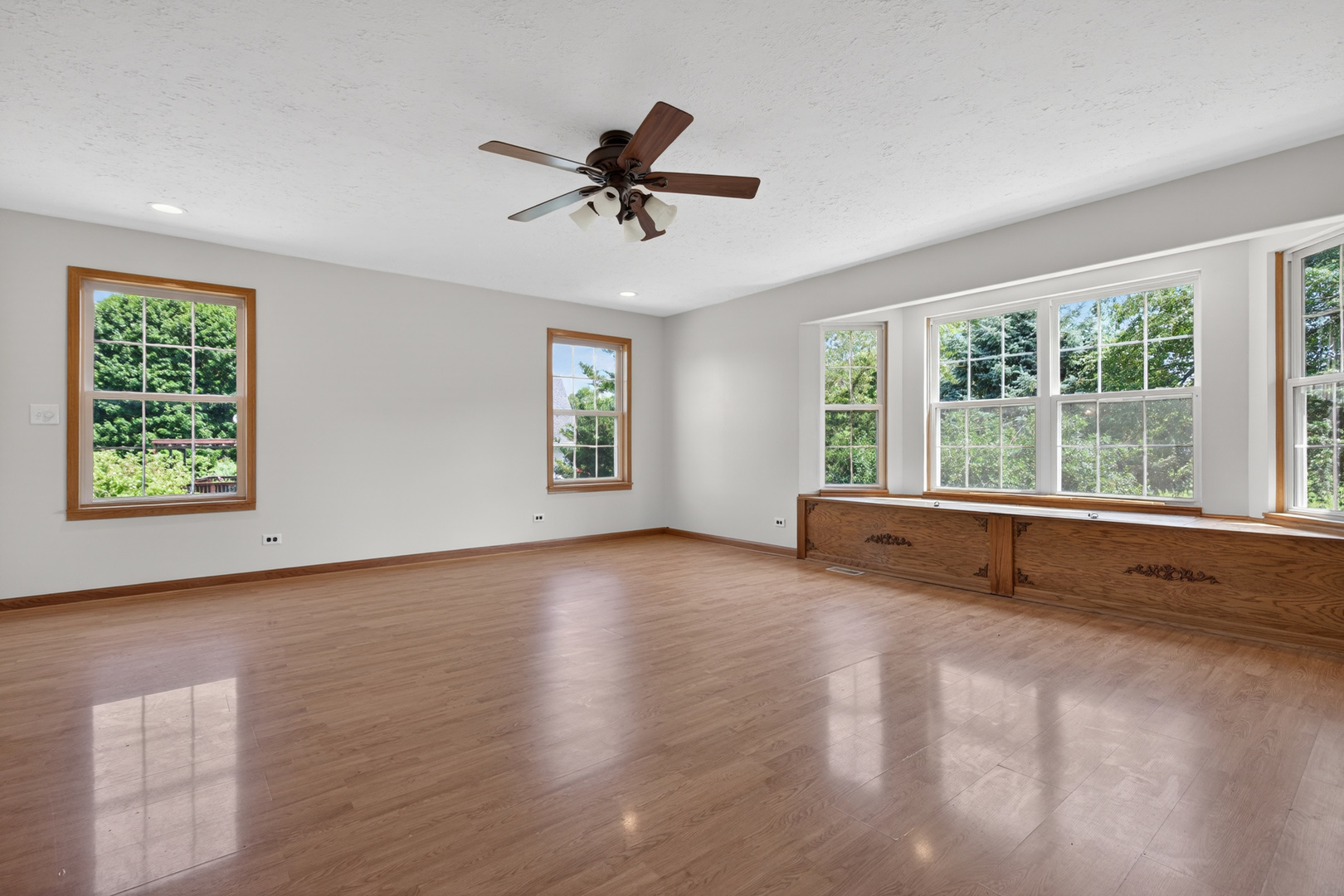 513 Pembroke Road, Poplar Grove, IL
