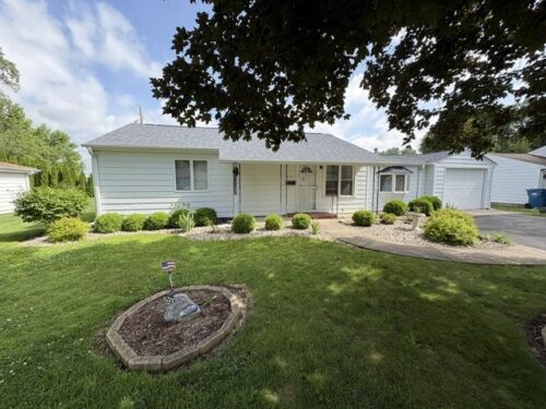 836 E Locust Street, Watseka, IL