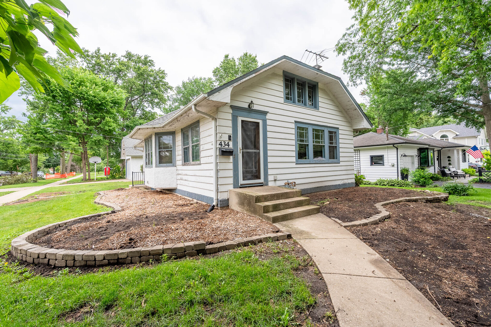 434 Oak Street, Glen Ellyn, IL