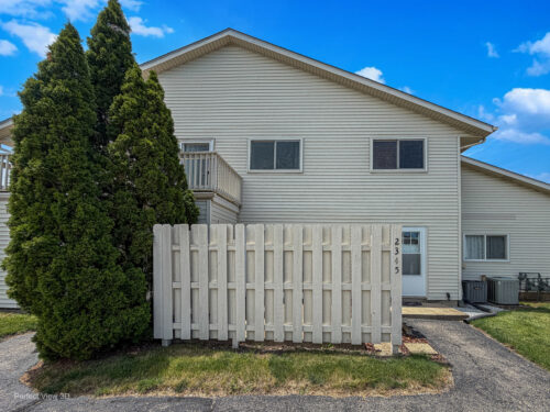 2345 Carnation Drive #305C, Crest Hill, IL