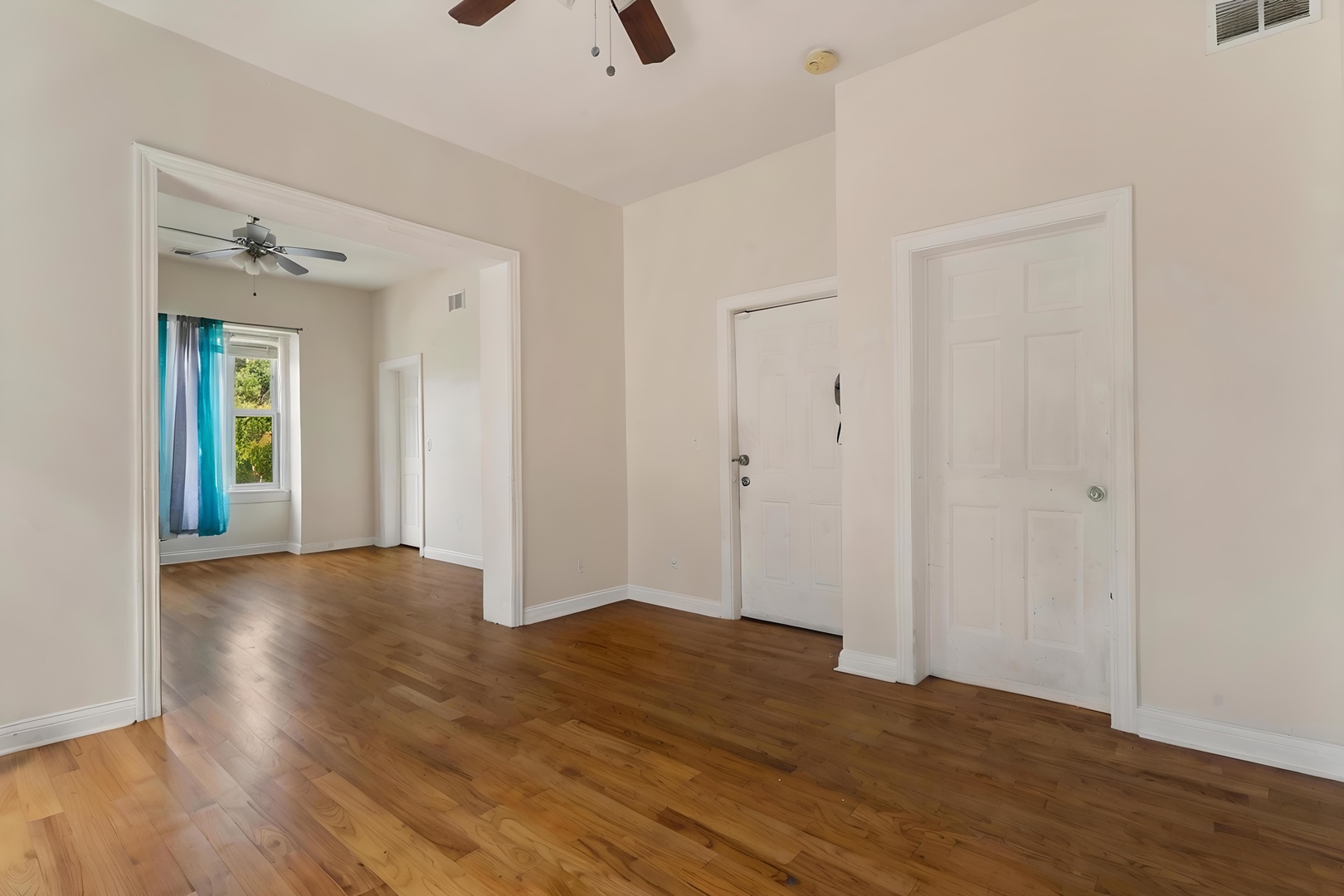 4339 S Indiana Avenue, Chicago, IL