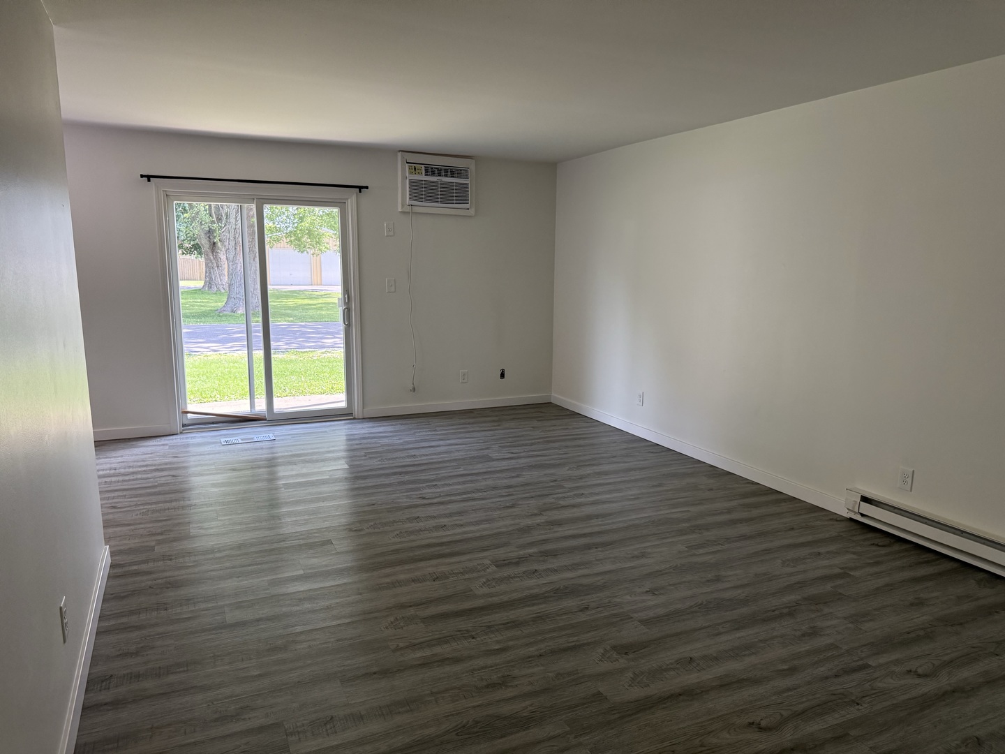 106 S. 3rd Avenue #2, Mendota, IL