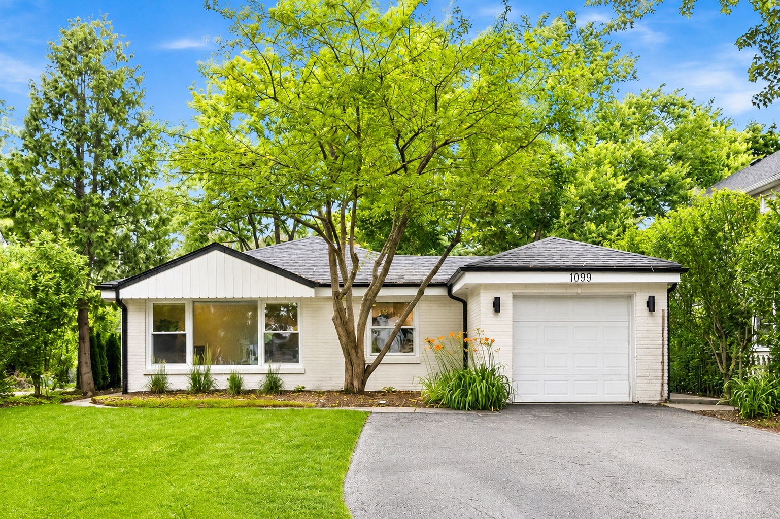 1099 Princeton Avenue, Highland Park, IL