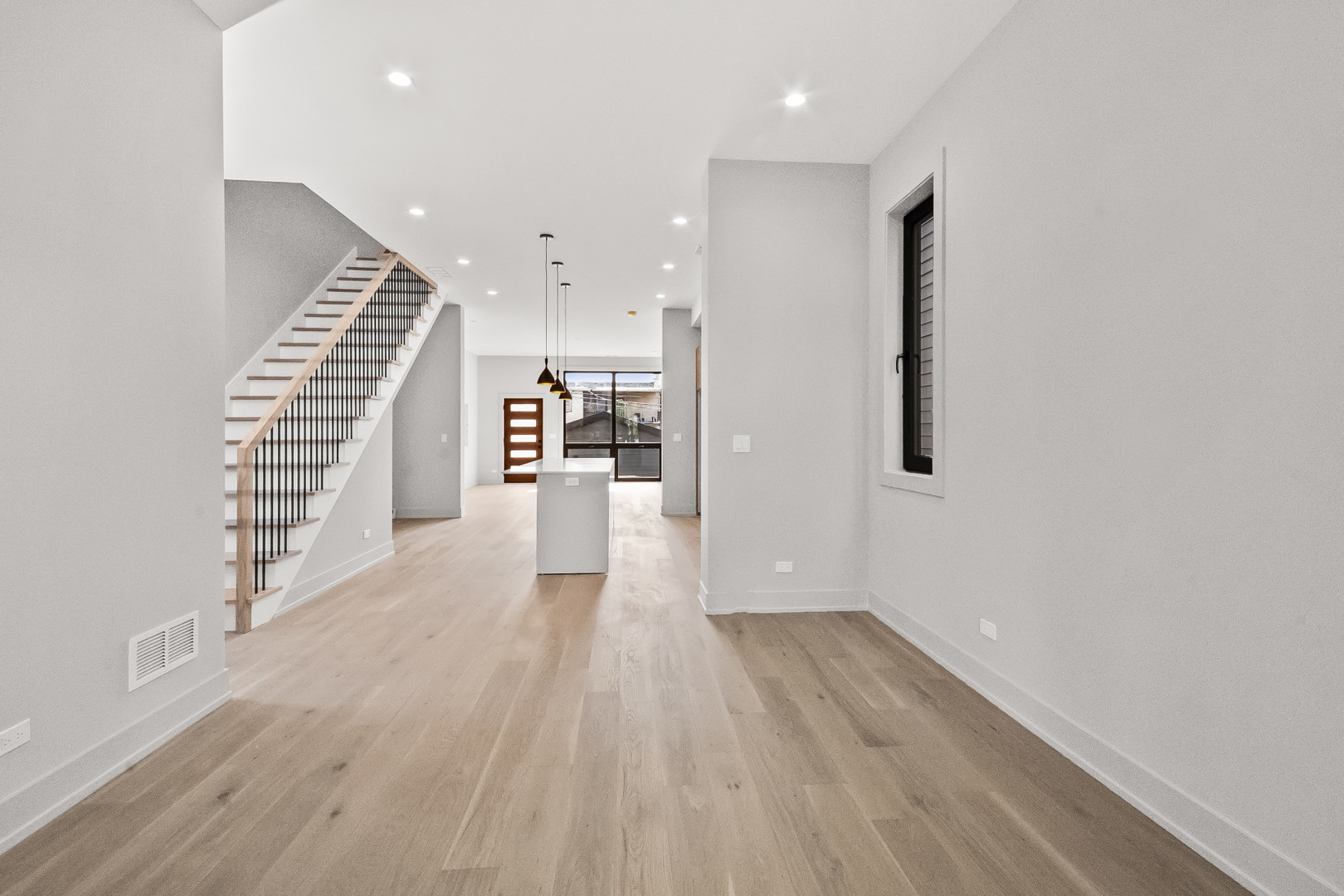 6637 S Evans Avenue, Chicago, IL