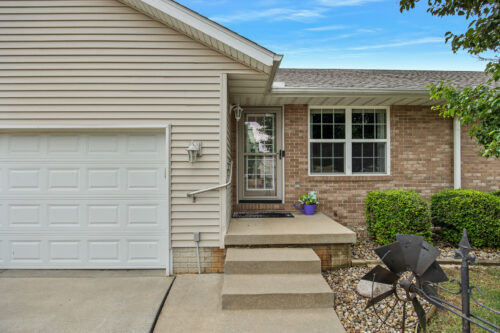 100 Marvin Court, Metamora, IL