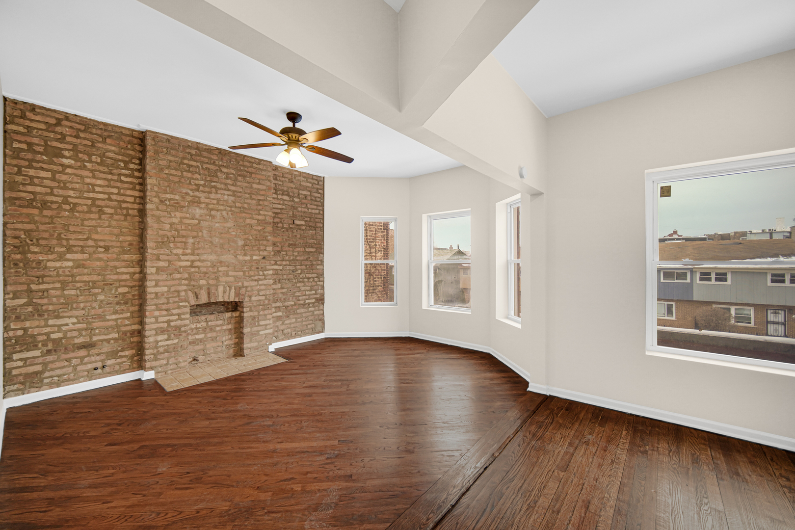 6520 S Ellis Avenue, Chicago, IL