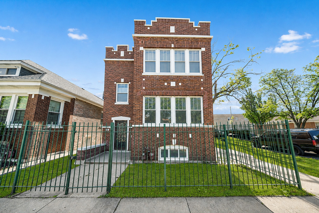 5759 S Campbell Avenue, Chicago, IL
