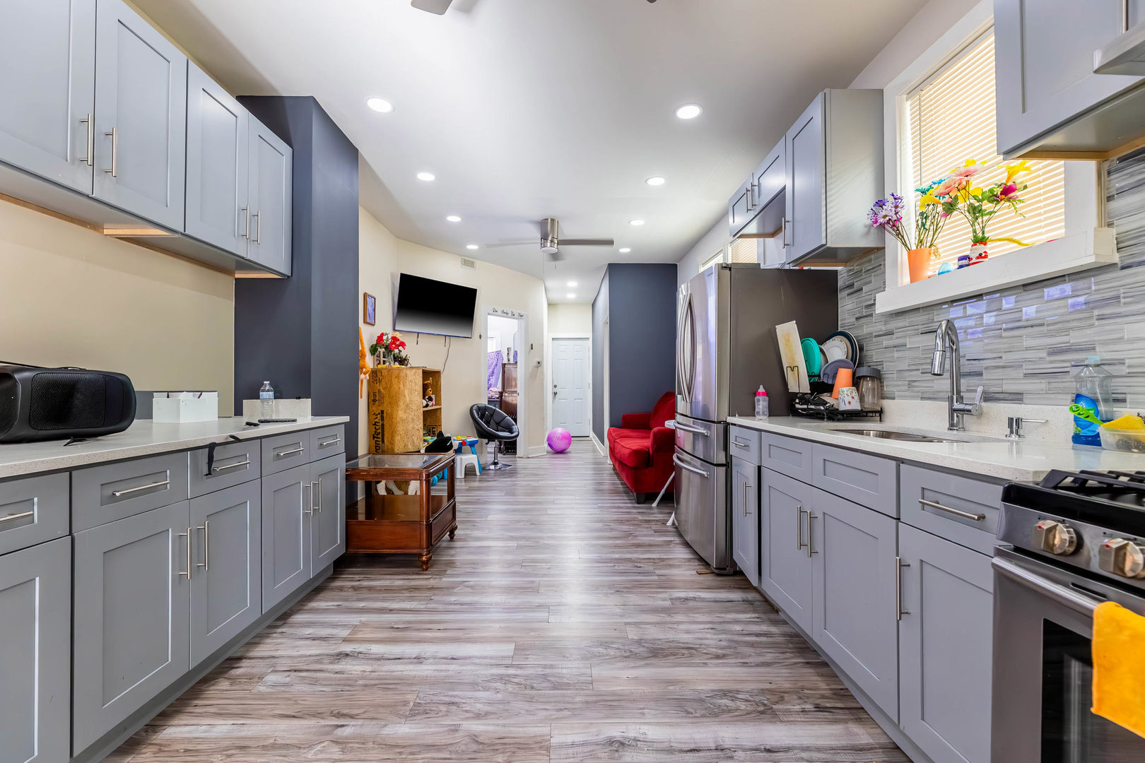 5737 S Laflin Street, Chicago, IL