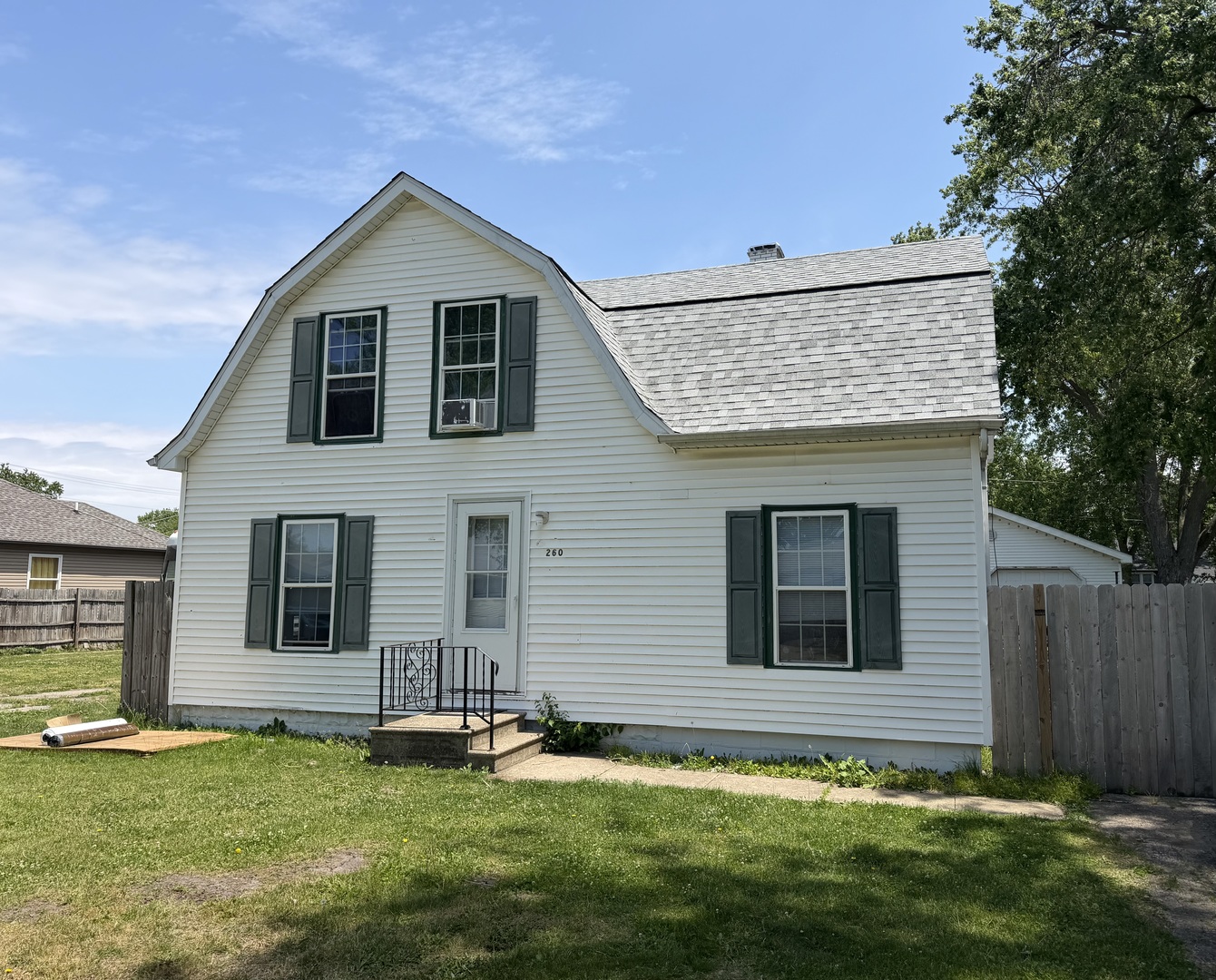 260 N Madison Avenue, Bradley, IL