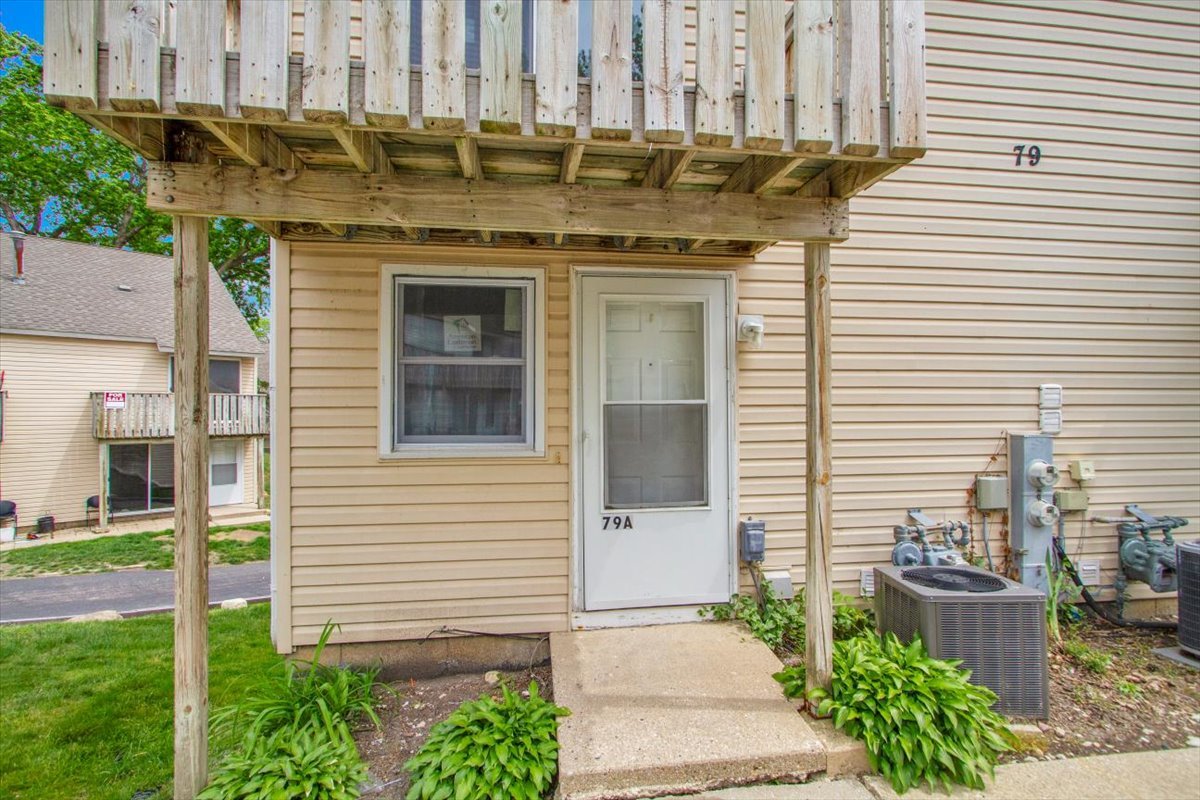 79 Maude Avenue, Fox Lake, IL