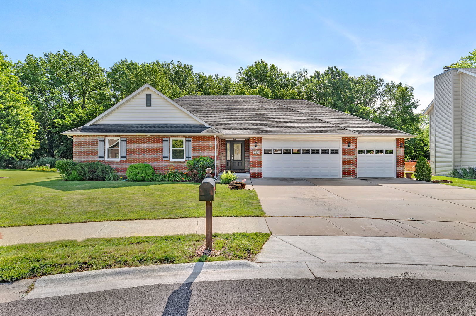 525 Stacey Court, Braidwood, IL