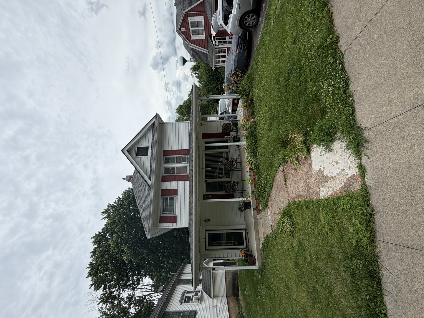 716 S Jackson Street, Mt. Carroll, IL