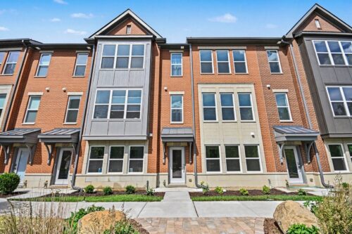 1215 Gateway Court, Northbrook, IL