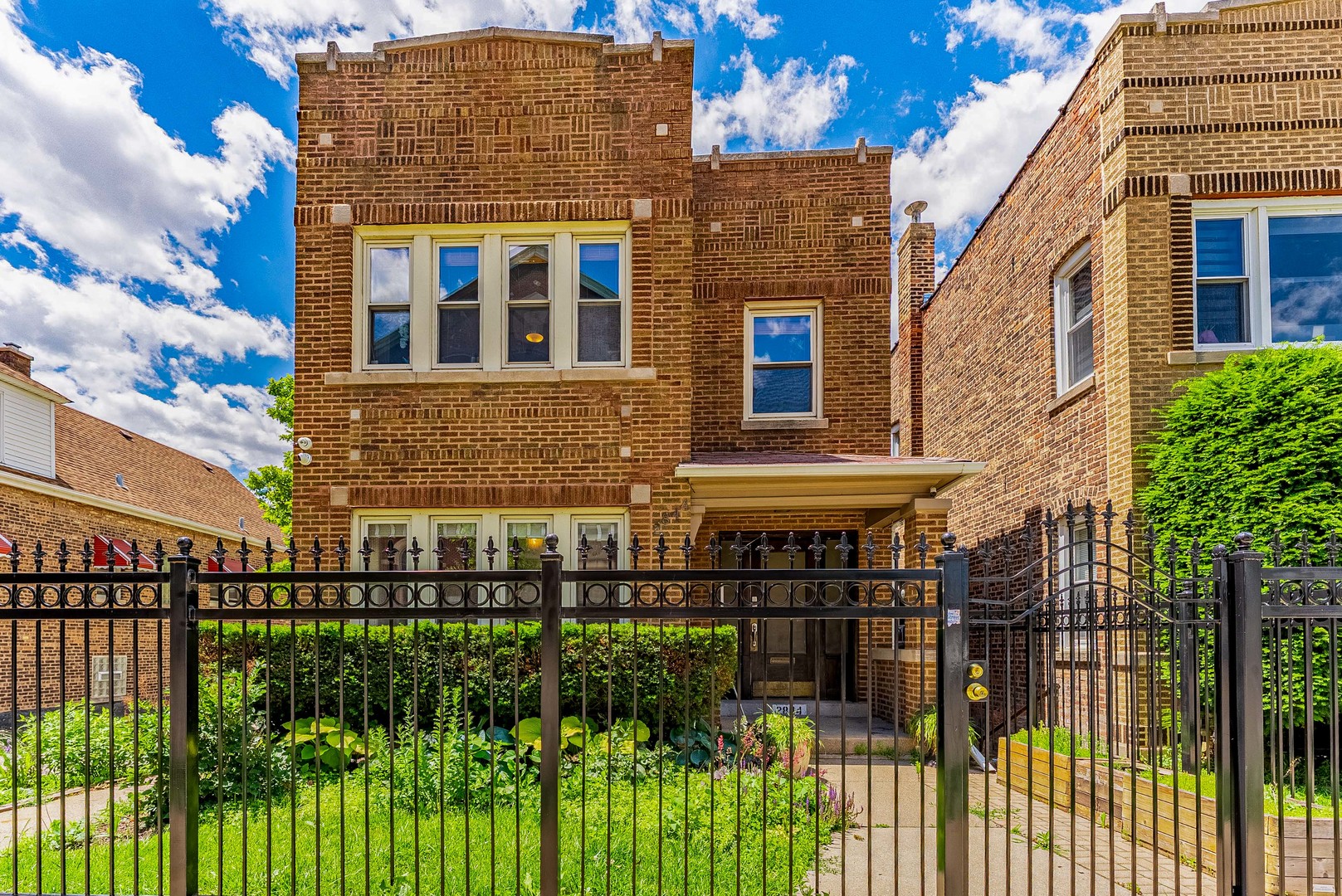 2844 S Throop Street, Chicago, IL