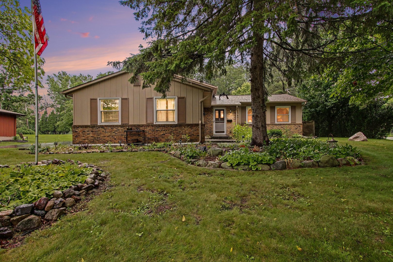 212 Weblos Trail, Valparaiso, IN