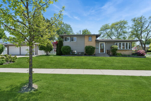 801 E Greenwood Drive, Mount Prospect, IL