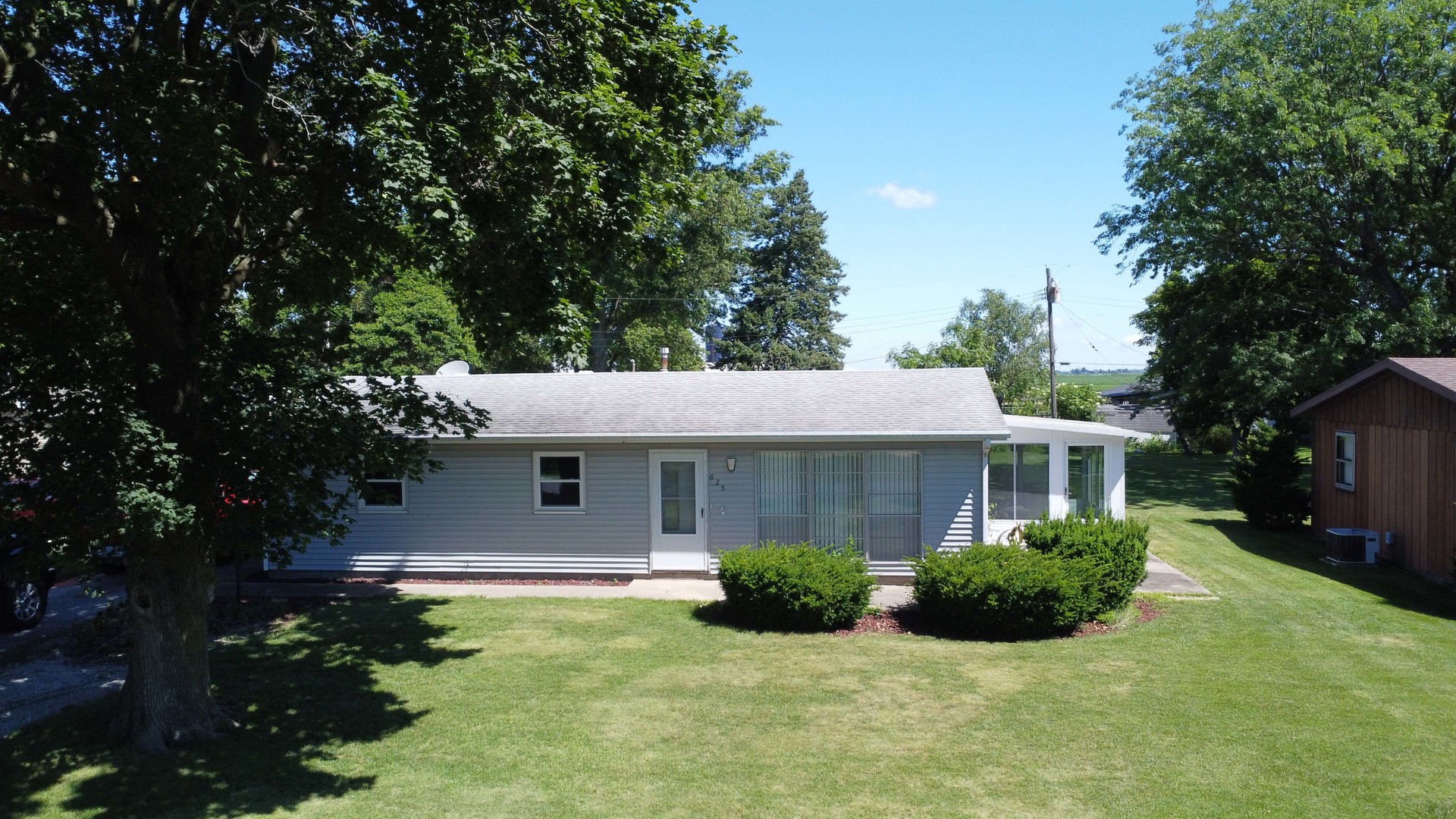 625 W Blue Street, Sheldon, IL